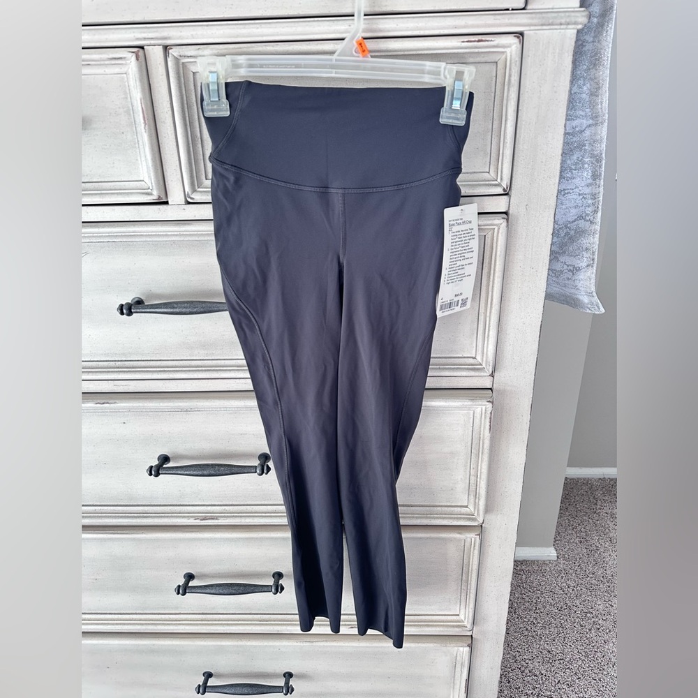 Lululemon Base Pace Crop 23”